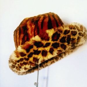 Saks Fifth Ave- Italy leopard hat